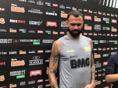 Confira a coletiva de Leandro Castán desta sexta-feira pela manhã