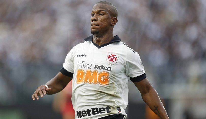 Ribamar não foi relacionado contra o Altos-PI por ter se atrasado em treino