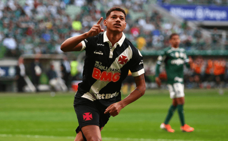Palmeiras faz proposta por Marrony, atacante do Vasco