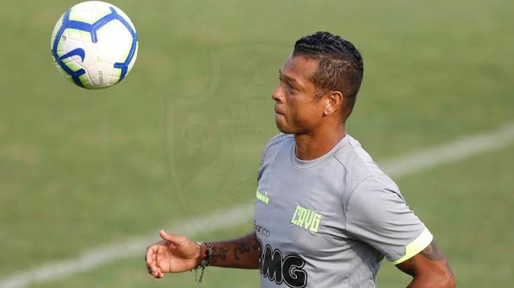 Fredy Guarín surpreende comissão e está perto de voltar a jogar pelo Vasco