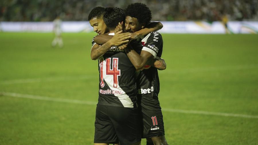 Vasco garante R$ 2,4 milhões com classificação na Copa do Brasil