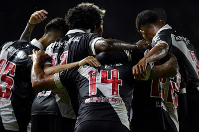 Vasco joga bem, vence e larga na frente na Copa Sul-Americana