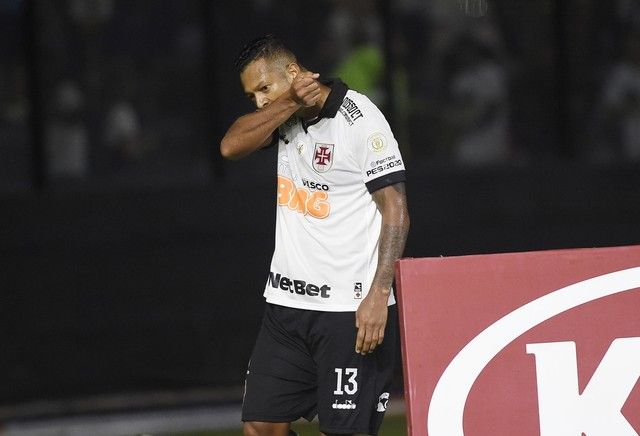 Confira a provável escalação do Vasco para o jogo contra o ABC