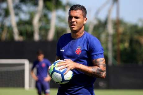Ramon não apresenta melhora e segue sem previsão de voltar a jogar pelo Vasco
