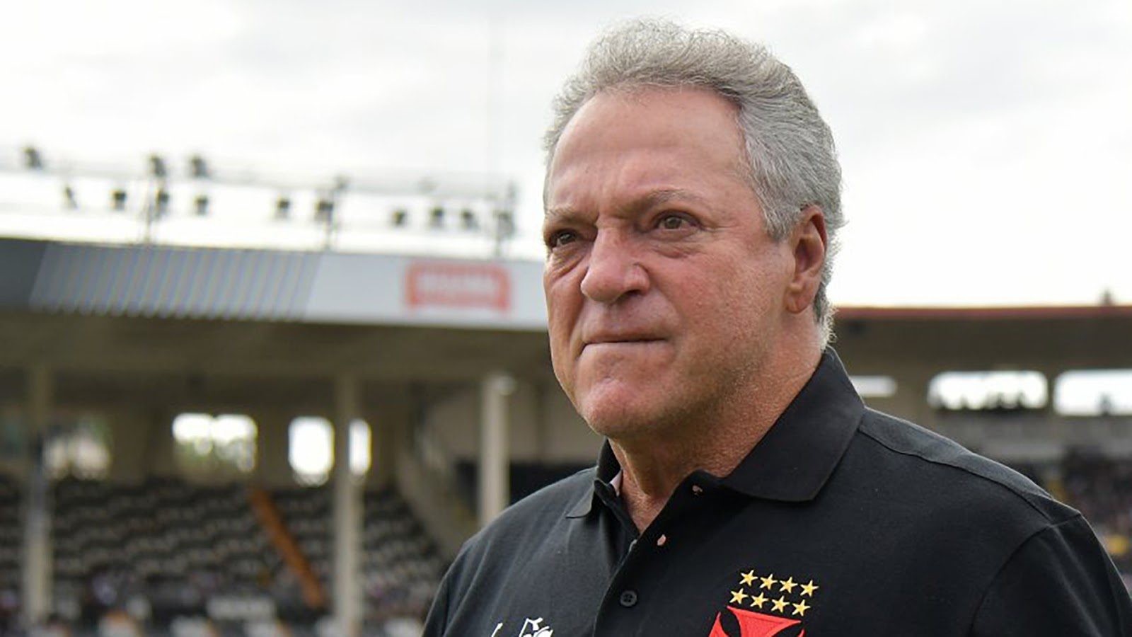 Jornalista comenta má fase de Abel Braga no Vasco: ‘O time piora a cada partida’