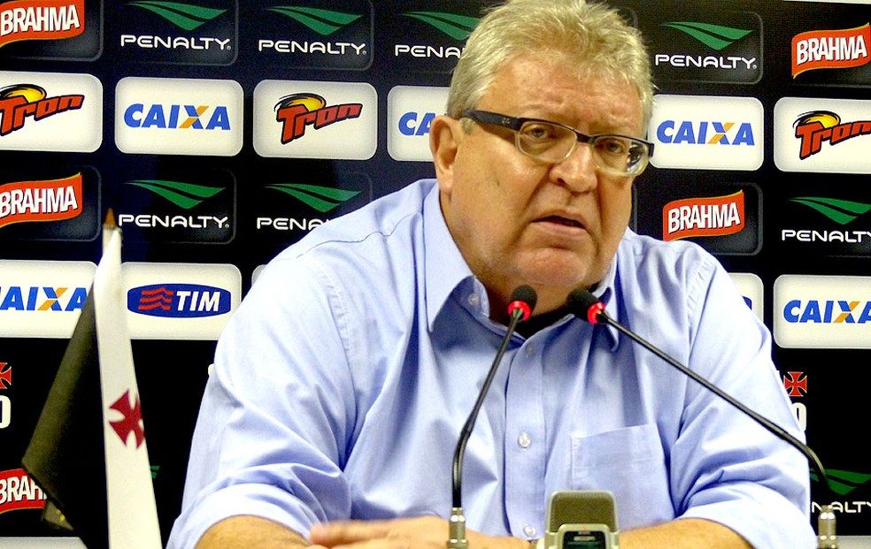 Ex-médico do Vasco, Clóvis Munhoz está com suspeita de coronavírus