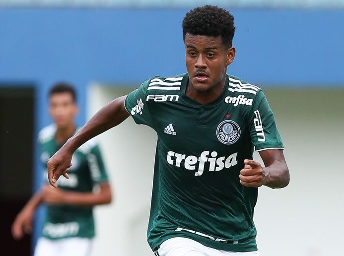 Vasco acerta com o atacante Marcos Dias, de 18 anos, que estava no Palmeiras
