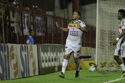 Artilheiro do Brusque em 2020 diz que sonha em jogar no Vasco