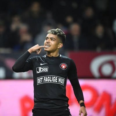 Evander na mira do Valencia, da Espanha, pode render dinheiro ao Vasco