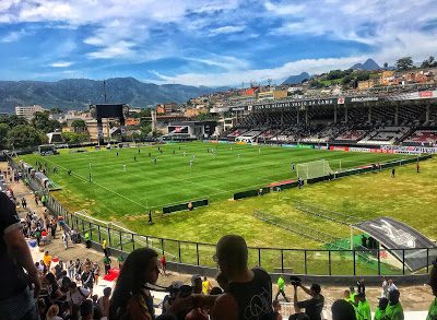Ranking: confira os maiores públicos da história de São Januário, o aniversariante do dia