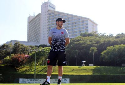 Exercício de futurologia: Como o Vasco volta depois da quarentena? Novidades? Qual o possível time do Ramon?