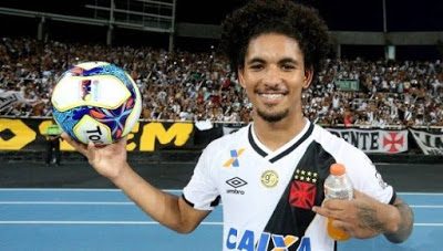 Em live da Vasco TV, Douglas Luiz revela prazo para retornar ao Cruzmaltino