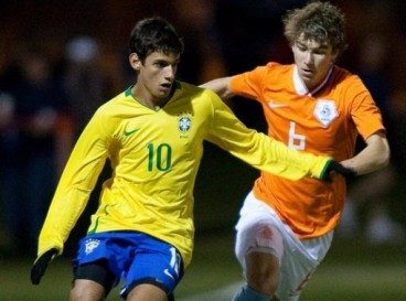 Podem ser úteis? Vasco tem retorno de três jogadores que acabam contrato de empréstimo