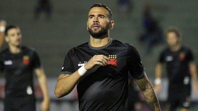 Leandro Castán diz não preferir candidato, mas pede por organização no Vasco