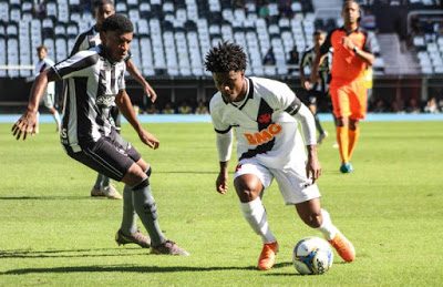 Lucas Santos comenta sua adaptação no profissional: ”Tenho que saber aproveitar as oportunidades”