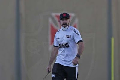 Confira os relacionados e desfalques do Vasco para o jogo contra o Macaé