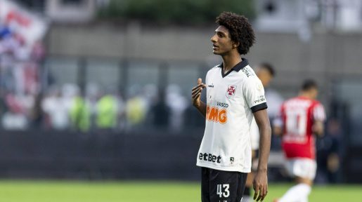 Vasco decide valor aceitável para negociar Talles Magno