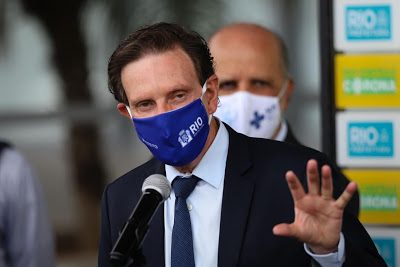 Coronavírus: Crivella volta atrás e adia presença de torcida nos estádios