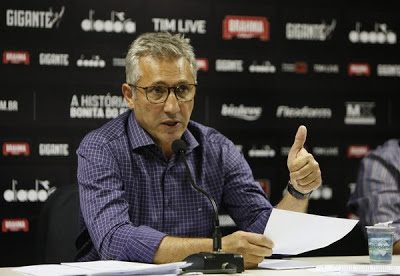 Vasco faz acordo e zera dívidas com os jogadores; entenda