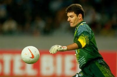 Vasco sendo representado: Carlos Germano concorre lugar em uma Calçada da Fama; confira