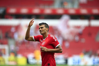 Confirmado: Guilherme Parede é o novo atacante do Vasco; confira o tempo de contrato