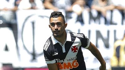 Raul aceita oferta de Bragantino; Vasco e o clube paulista ainda tentam chegar em um acordo