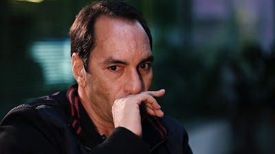 Edmundo chora ao vivo enquanto fala sobre acidente de carro em 1995