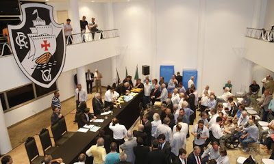 A favor ou contra? Fuzarca expõe mudança de opinião de ex-diretor de comunicação na questão da anistia; Carlos Fonseca responde