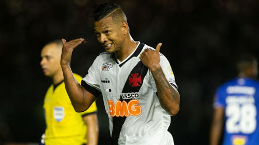 Acabou o tempo! Vasco toma decisão após aguardar por retorno de jogador