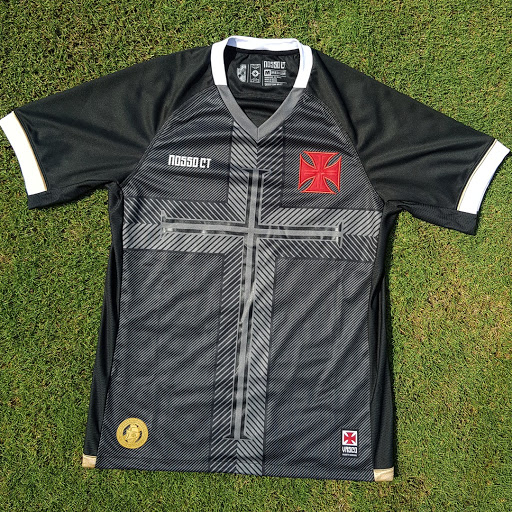 Vasco prepara camisa “Nosso CT” para a venda aos torcedores