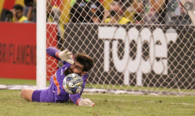 CLASSIFICADO: Vasco vence o Goiás nos pênaltis em noite iluminada de Fernando Miguel