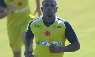 Dívida do Vasco com Sandro Silva é homologada; veja quanto o Cruzmaltino terá que pagar ao jogador