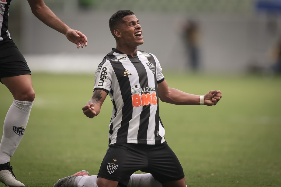 Vem ou não? Empresário do lateral Maílton, do Atlético-MG, fala sobre possível interesse do Vasco
