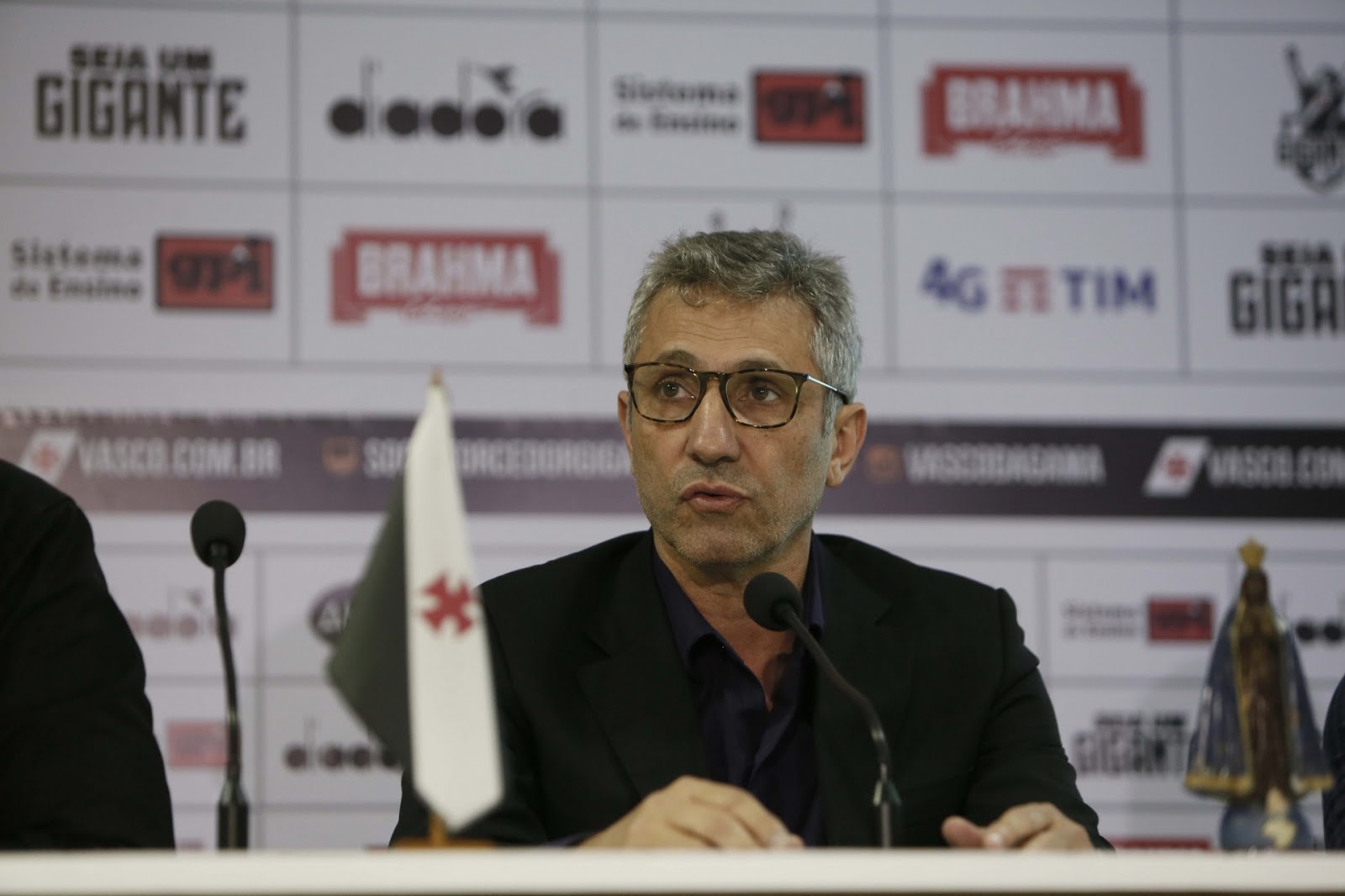 Vasco sofre penhora de direitos de TV; entenda