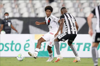 Números traduzem oscilação de Talles Magno no Brasileirão