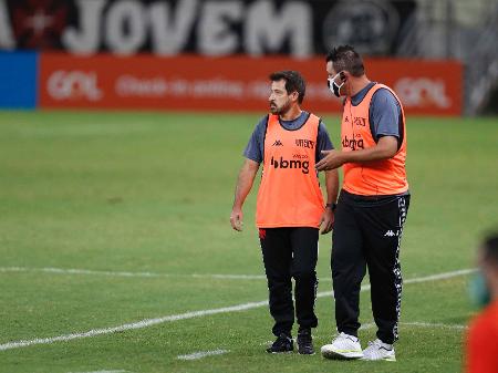 Vasco mira contratação de lateral direito; meia e atacante também são alvos