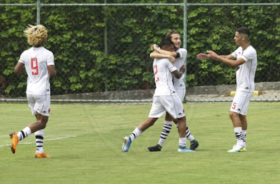 Vasco promove novo talento da categoria sub-20 para o time principal