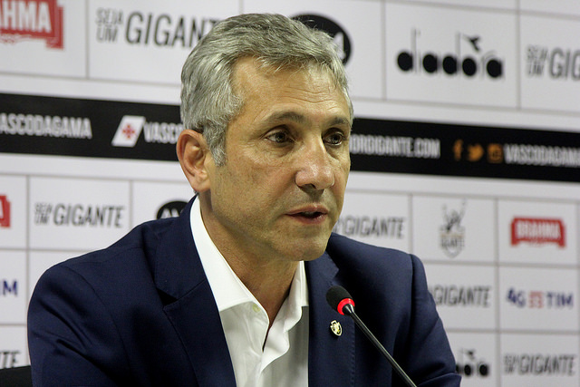 Vasco pode chegar a 2 meses de salários atrasados com Ricardo Sá Pinto no comando do Clube