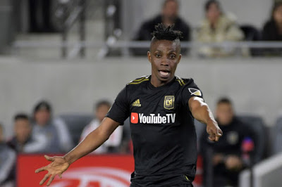 Negociando com o Vasco, Latif Blessing não quer ficar no Los Angeles e não é relacionado para partida; entenda a situação