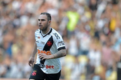 Negócio selado: Vasco sacramenta empréstimo de Bruno César para o Futebol Português