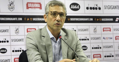 Campello detona arbitragem após derrota, neste sábado: “Mais uma vez o Vasco sendo prejudicado contra o Flamengo”