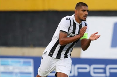 ”El Loco” deixará saudade: Léo Matos se despede da Grécia e torcida do PAOK demonstra muito carinho e respeito pelo jogador