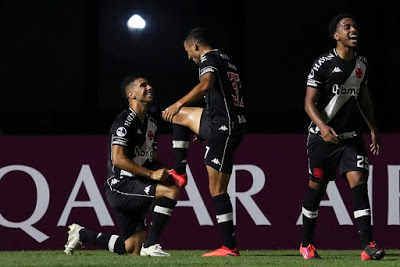 Com gol de Tiago Reis, Vasco vence o Caracas, por 1 a 0, no jogo de ida da Copa Sul-Americana