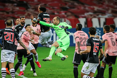 Sinal de alerta – Após a 17ª rodada, Vasco se aproxima do Z4 do Campeonato Brasileiro; confira a tabela