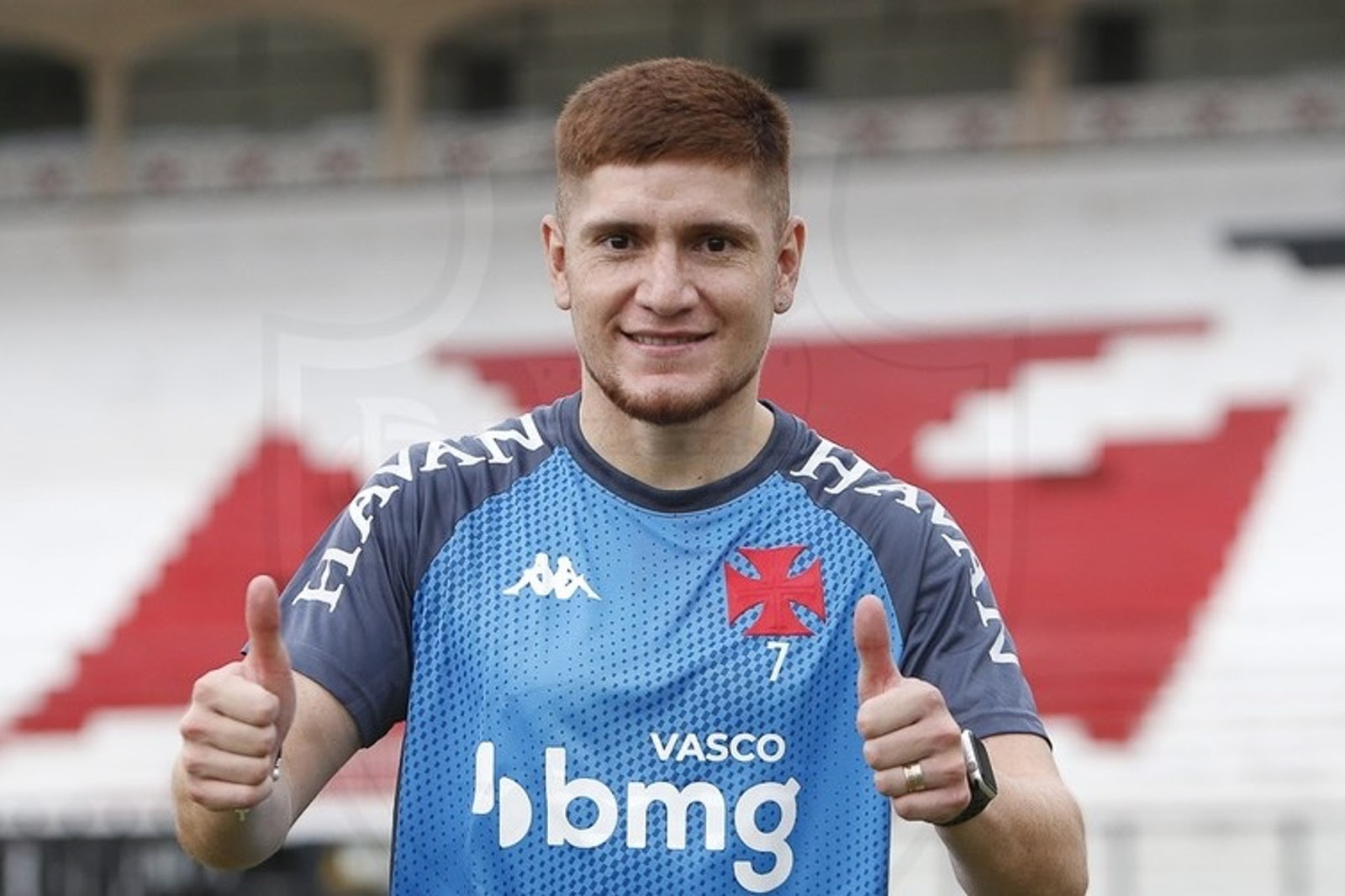 Liberado: Leo Gil aparece no BID da CBF e pode enfrentar o Corinthians