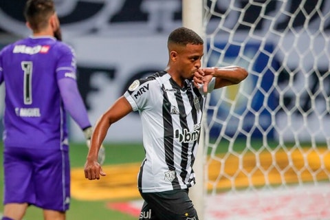 Vasco é goleado pelo Atlético-MG por 4 a 1 no Mineirão e segue sem vencer