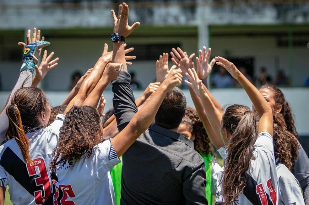 Técnico do time feminino do Vasco, Antony Menezes mostra estar confiante: ”Nossa equipe tem uma vontade de aprender e competir absurda”
