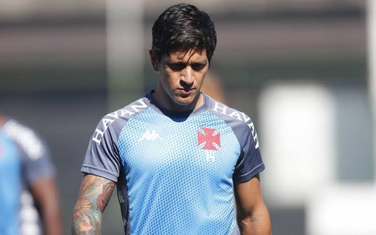 Cano testa positivo para Covid-19 e vira desfalque no Vasco; elenco já teve 44 casos na temporada