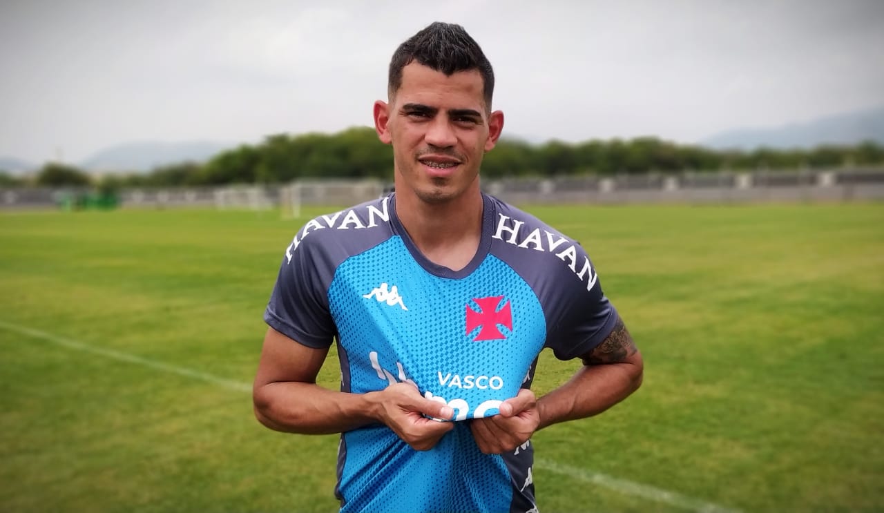 Novo reforço do Vasco, Jadson foi indicação de Sá Pinto e é elogiado pelo técnico Ailton Ferraz: ”Muito profissional”