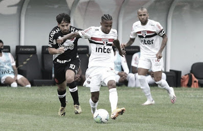 Confira os desfalques e pendurados de Vasco e São Paulo para o confronto deste domingo